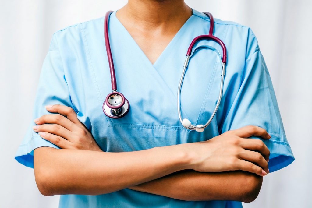 دراسة الطب في إيران